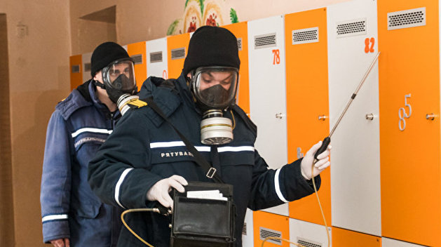 В Днепре школьник перцовым газом отравил одноклассников В Днепре школьник перцовым газом отравил одноклассников