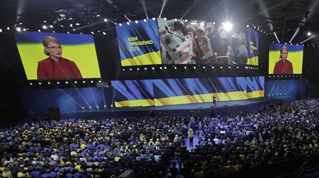 Обещать всем всё и сразу. Как Тимошенко рвется к власти на Украине Обещать всем всё и сразу. Как Тимошенко рвется к власти на Украине