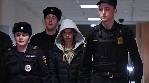 Спасение рядовой Рыбки. Минск жестко помог скандальной эскортнице Спасение рядовой Рыбки. Минск жестко помог скандальной эскортнице