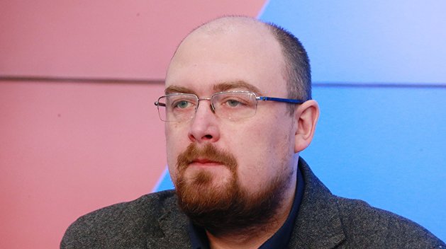 Зеленский улучшит свой рейтинг, уничтожив коррупцию на низовом уровне — Денисов Зеленский улучшит свой рейтинг, уничтожив коррупцию на низовом уровне — Денисов