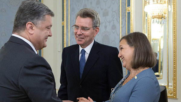 Кандидаты в президенты Украины. Пётр Порошенко — кандидат от томоса Кандидаты в президенты Украины. Пётр Порошенко — кандидат от томоса