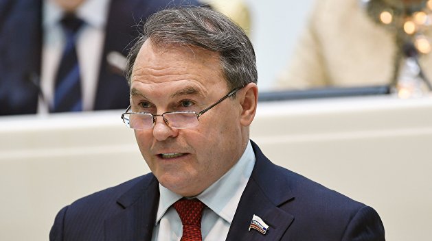 Российский сенатор готов выехать в Киев на дуэль с депутатом Рады Берёзой Российский сенатор готов выехать в Киев на дуэль с депутатом Рады Берёзой