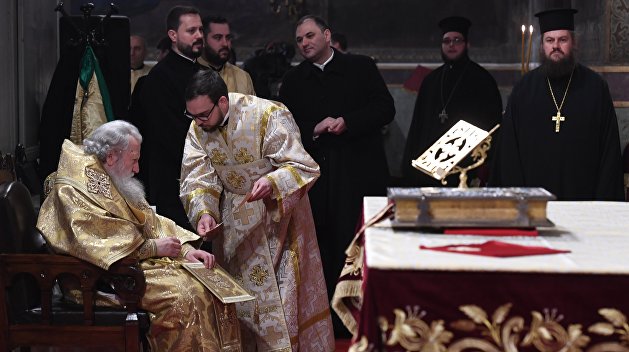 Интриги под крестом. Украинская автокефалия обострила отношения православных иерархов