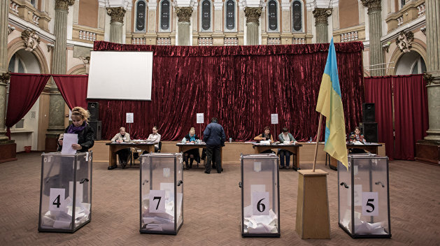 В окружных избиркомах Украины обсудили планы по недопуску молодежи на выборы В окружных избиркомах Украины обсудили планы по недопуску молодежи на выборы