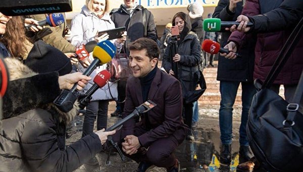 Двое против всех. Новые тенденции в избирательной кампании президента Украины Двое против всех. Новые тенденции в избирательной кампании президента Украины