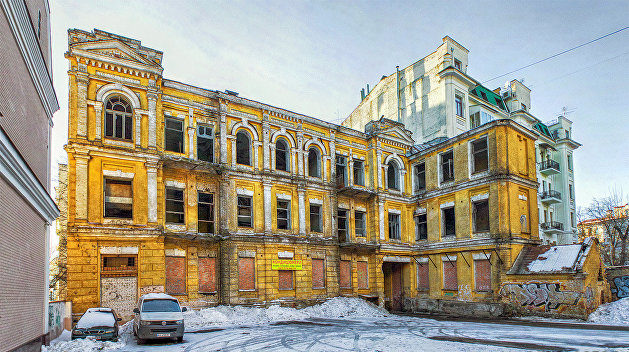 В Киеве разрушается исторический дом русского американца, записанного в великие украинцы