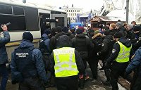 Тимошенко «замазана», Авакова припугнули. Зачем С14 устроила бой с полицией