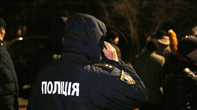 Глава Нацполиции рассказал, чем заменят автомат Калашникова Глава Нацполиции рассказал, чем заменят автомат Калашникова