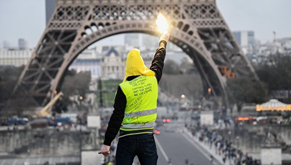 Олеся Орленко: «Жёлтые жилеты» во Франции - не украинский Майдан, ничего общего