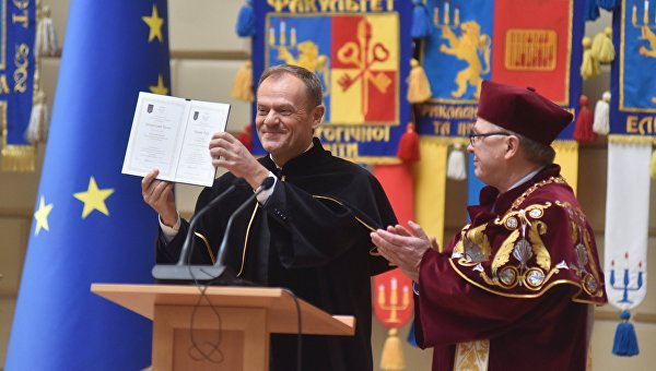 От «Бандера, вставай!» до Нью-Йорка. Неделя на Украине в фотографиях От «Бандера, вставай!» до Нью-Йорка. Неделя на Украине в фотографиях