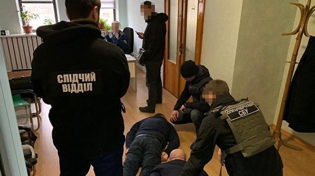 Спецназ СБУ взял штурмом сетевой бордель в Харькове - видео Спецназ СБУ взял штурмом сетевой бордель в Харькове - видео