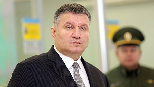 Кто кого удушит «сетками». Порошенко и Тимошенко меряются силовиками Кто кого удушит «сетками». Порошенко и Тимошенко меряются силовиками