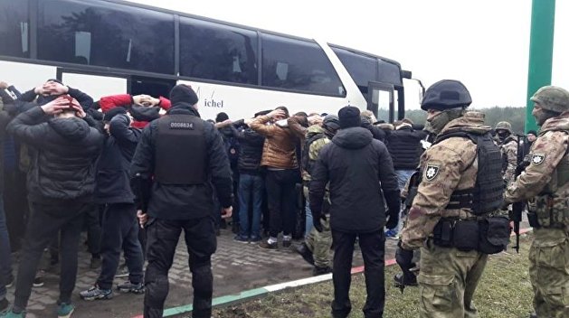 Аваков «проснулся». Под Одессой полиция не дала радикалам установить свою «Традицию и порядок» Аваков «проснулся». Под Одессой полиция не дала радикалам установить свою «Традицию и порядок»
