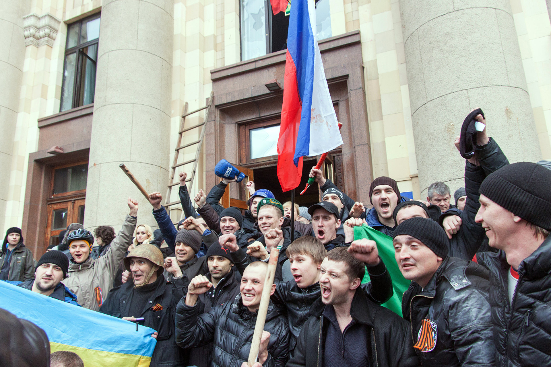 Апреля 2014 года. Харьков 2014. Харьков 2014 год Майдан. Харьковская народная Республика 2014.