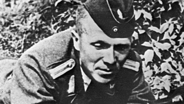 Почему современные бандеровцы уничтожают память о легендарном разведчике Кузнецове Почему современные бандеровцы уничтожают память о легендарном разведчике Кузнецове