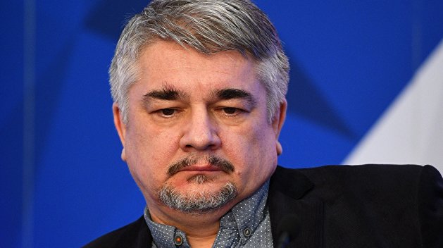Ищенко ответил на вопрос, как будет вести себя РФ после выдачи паспортов жителям Донбасса Ищенко ответил на вопрос, как будет вести себя РФ после выдачи паспортов жителям Донбасса