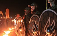 Связанные одной кровью: скелеты в шкафу полка «Азов» Связанные одной кровью: скелеты в шкафу полка «Азов»