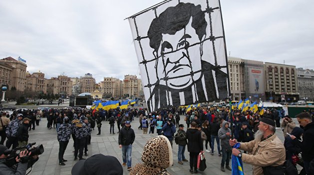Психоз Порошенко: Народ разлюбил, а силовики бегут с тонущего корабля Психоз Порошенко: Народ разлюбил, а силовики бегут с тонущего корабля