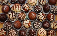 Захотелось сладкой жизни: В Херсоне воровка вынесла из магазина шоколад на десятки тысяч гривен