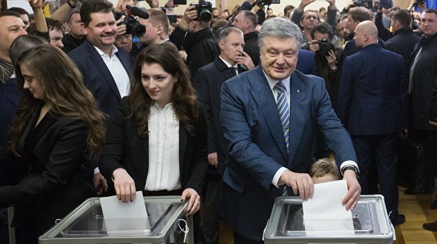 Политтехнолог: Центральные конторы меняют данные экзитполов в пользу Порошенко Политтехнолог: Центральные конторы меняют данные экзитполов в пользу Порошенко
