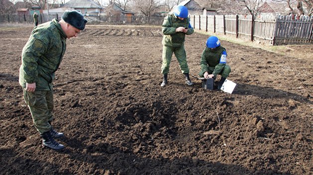 Украинская артиллерия вновь бьет по Донбассу Украинская артиллерия вновь бьет по Донбассу