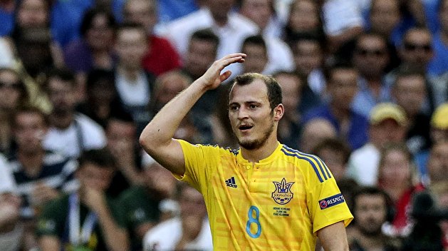 Футболист Зозуля подал в суд на испанского левого политика Футболист Зозуля подал в суд на испанского левого политика