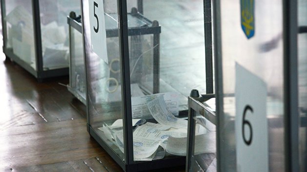 Из Ужгорода сообщили о попытках обмануть избирателей Из Ужгорода сообщили о попытках обмануть избирателей
