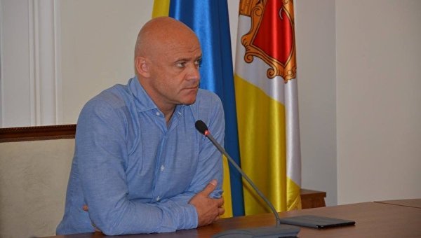 Назло радикалам и СБУ. Мэр Одессы решил ввести в городе режим порто-франко Назло радикалам и СБУ. Мэр Одессы решил ввести в городе режим порто-франко