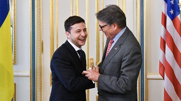 Манипуляции ради покровительства. Как украинская власть покупает дорогой газ из США, разоряя население Манипуляции ради покровительства. Как украинская власть покупает дорогой газ из США, разоряя население
