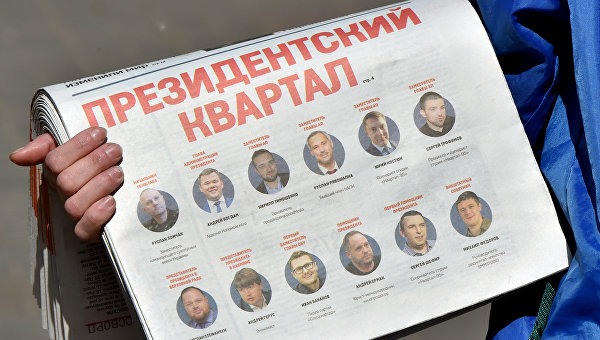 Средневековая рубка, велосипедик Ляшко и чувак в президентском кресле. Украинская неделя в фотографиях Средневековая рубка, велосипедик Ляшко и чувак в президентском кресле. Украинская неделя в фотографиях