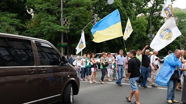 В Киеве пикетировали Кабмин В Киеве пикетировали Кабмин