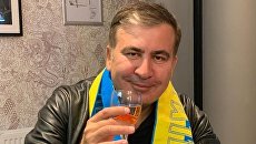 Неизвестный с заточкой атаковал Михаила Саакашвили в киевском ресторане