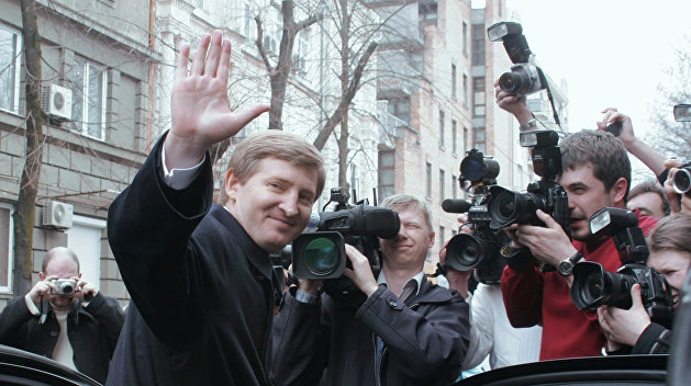 Политолог рассказал, против кого надо дружить Зеленскому и Коломойскому Политолог рассказал, против кого надо дружить Зеленскому и Коломойскому