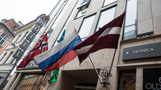 Российского журналиста не пустили в Латвию и аннулировали шенген