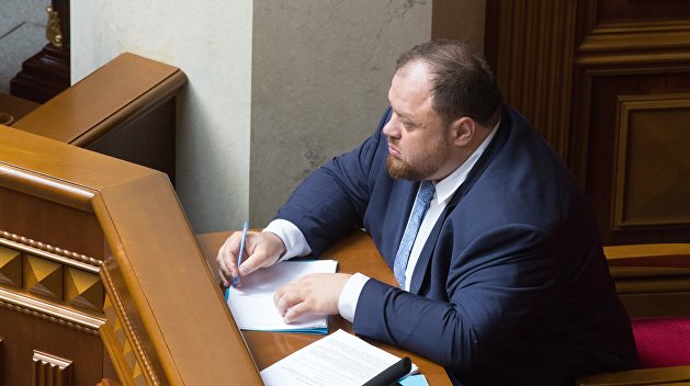 «Скучный»: Карасев объяснил, почему партию Зеленского устраивает Стефанчук «Скучный»: Карасев объяснил, почему партию Зеленского устраивает Стефанчук