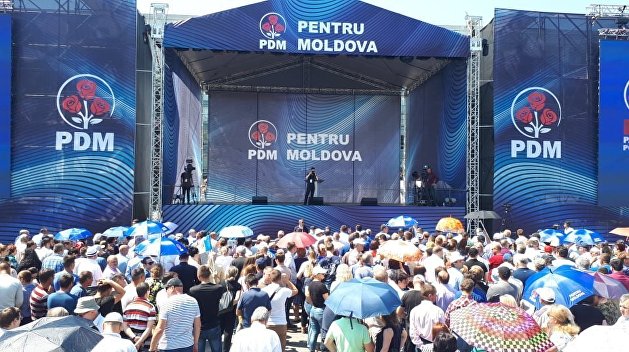Хроника молдавской революции: сейчас в стране официально установилось двоевластие Хроника молдавской революции: сейчас в стране официально установилось двоевластие