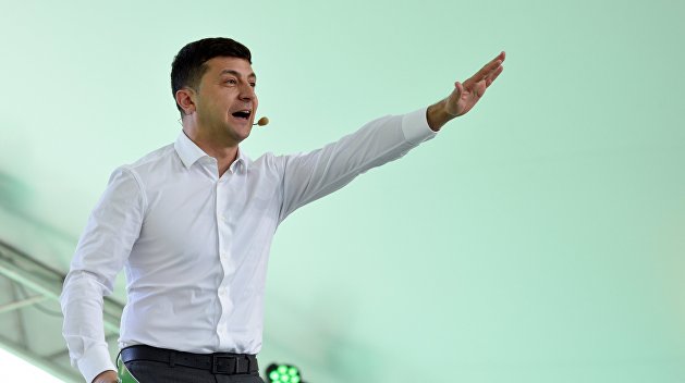 Зеленский бандеровским лозунгом поздравил украинцев с 75-й годовщиной освобождения от нацистов Зеленский бандеровским лозунгом поздравил украинцев с 75-й годовщиной освобождения от нацистов