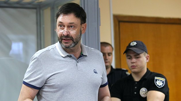 Вышинский: Я ни минуты не сомневаюсь в политической мотивированности этого абсурдного обвинения Вышинский: Я ни минуты не сомневаюсь в политической мотивированности этого абсурдного обвинения