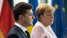 Меркель заверила Зеленского в поддержке суверенитета Украины
