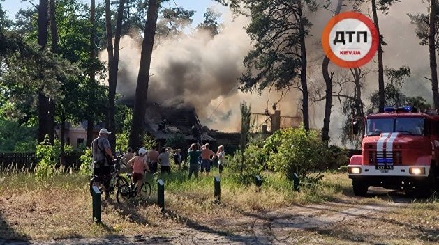 Под Киевом сгорел дом «Сватов» Под Киевом сгорел дом «Сватов»