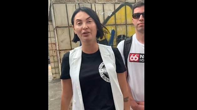 «Очередная убийственно модная»: Депутат от БПП вышла к киевлянам в футболке за $505 «Очередная убийственно модная»: Депутат от БПП вышла к киевлянам в футболке за $505