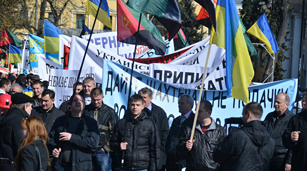 Госстат: Долги по зарплатам на Украине стабильно растут, определились регионы - лидеры Госстат: Долги по зарплатам на Украине стабильно растут, определились регионы - лидеры