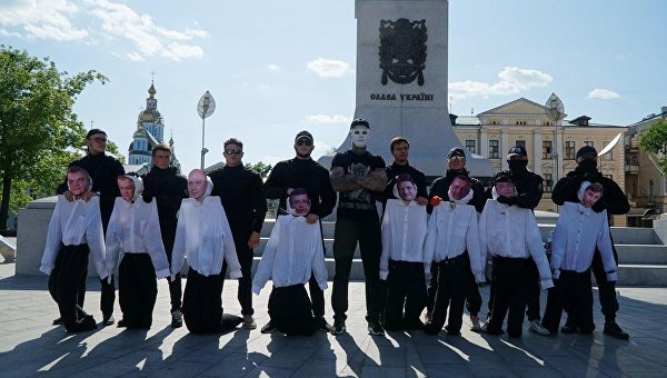 «Вешать будем потом»: националисты перешли к активным действиям в Харькове «Вешать будем потом»: националисты перешли к активным действиям в Харькове