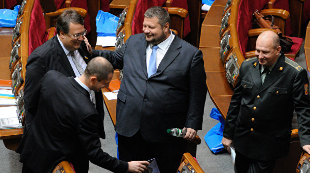 Геращенко и Мосийчук подрались в Раде Геращенко и Мосийчук подрались в Раде
