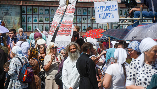Крестный ход в Киеве: Слава богу, нас не стало меньше