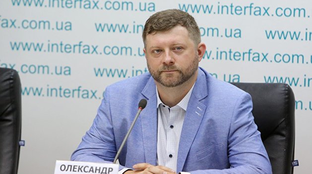 Издание «Буквы» обвинило замглаву «Слуги народа» в давлении на СМИ Издание «Буквы» обвинило замглаву «Слуги народа» в давлении на СМИ