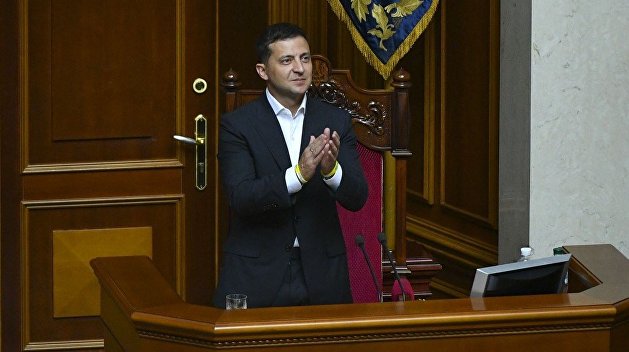 Зеленский: Новая Рада может войти в историю, если остановит войну в Донбассе и вернет Крым Зеленский: Новая Рада может войти в историю, если остановит войну в Донбассе и вернет Крым