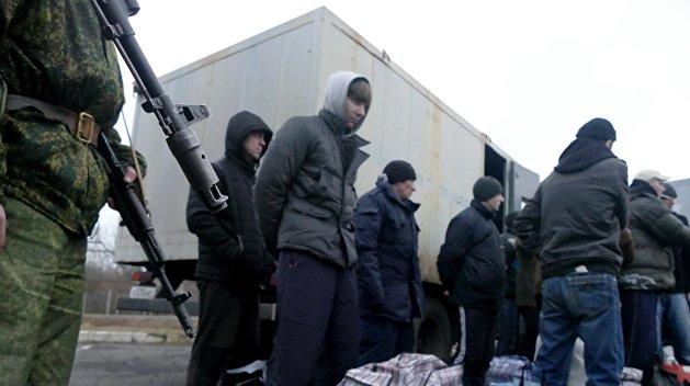 Обмен пленными: около 40 удерживаемых на Украине лиц ушли в отказ – «Коммерсантъ»