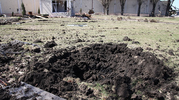 В Донбассе от взрыва снаряда погибла женщина В Донбассе от взрыва снаряда погибла женщина