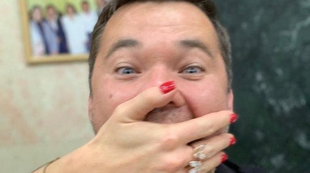Зеленский и ковролин. Пользователи Сети подняли на смех опубликованную Богданом фотографию Зеленский и ковролин. Пользователи Сети подняли на смех опубликованную Богданом фотографию